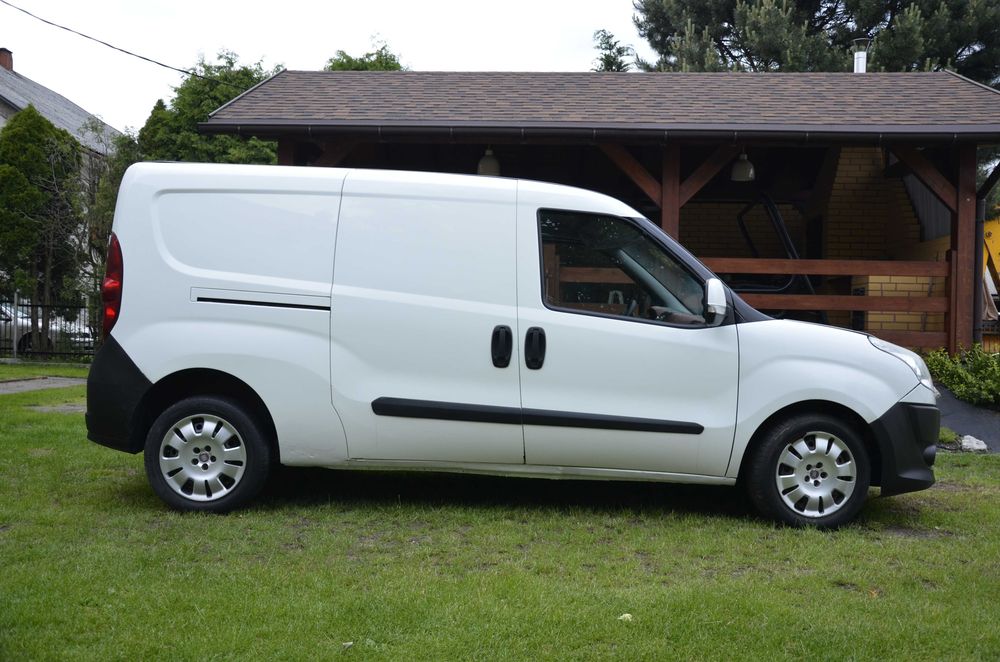 FIAT Doblo 1.6JTD MAXI - uszkodzony jeżdżący
