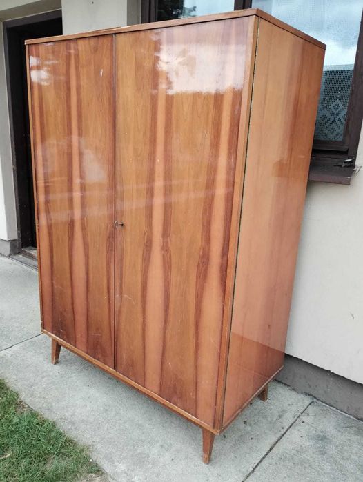 Szafa PRL lata 60/70 – fornir, lustro, dobry stan