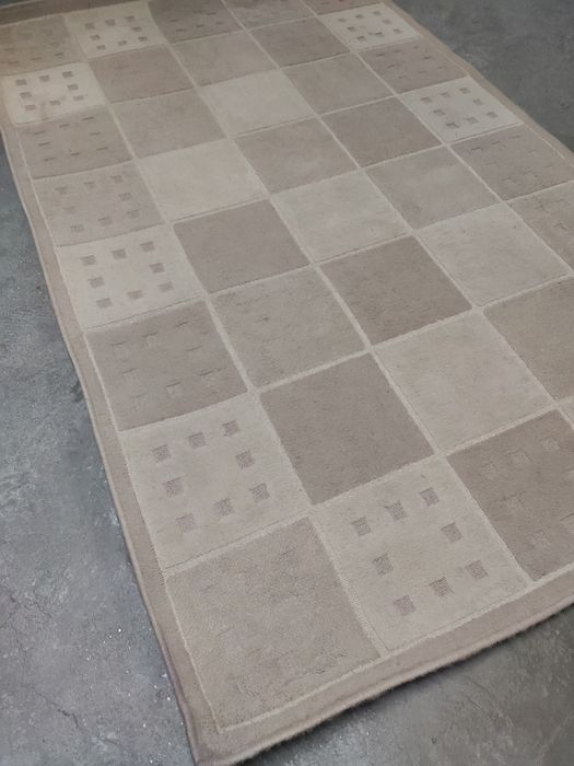 Tapete Ikea beje 133x195cm