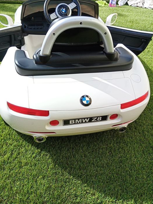 Carro elétrico BMW Z8 para criança