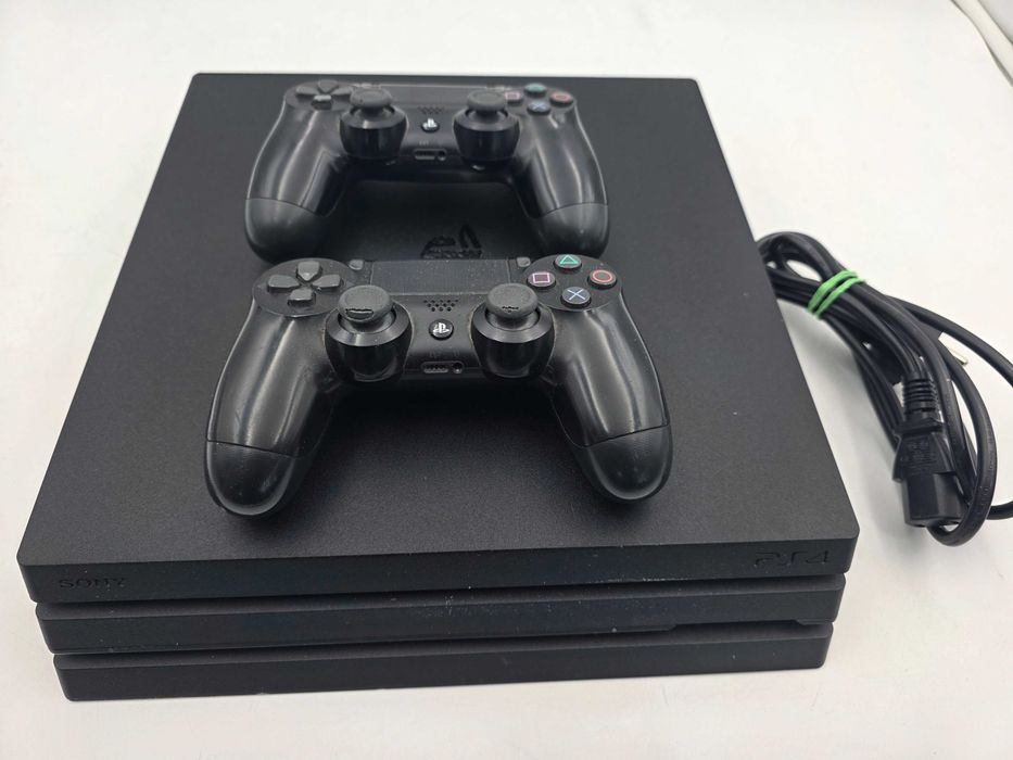 Konsola SONY Playstation 4 PRO CUH-7216B 2X PAD OPR 12.0