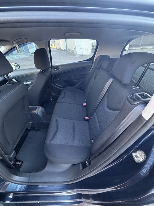 Автомобиль Peugeot 308 автомат 2010 г.вып.
