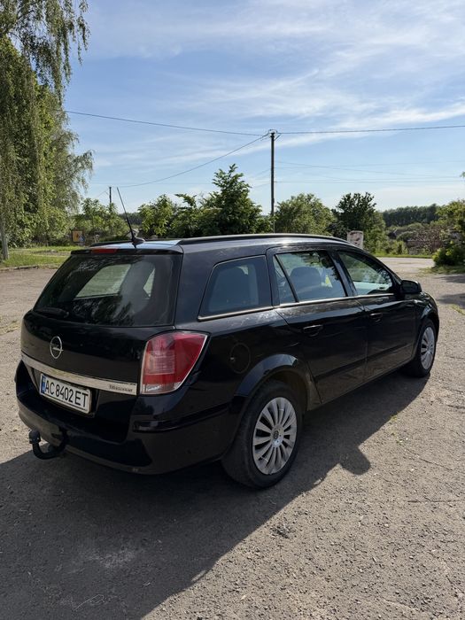 Продам автомобіль Opel Astra H