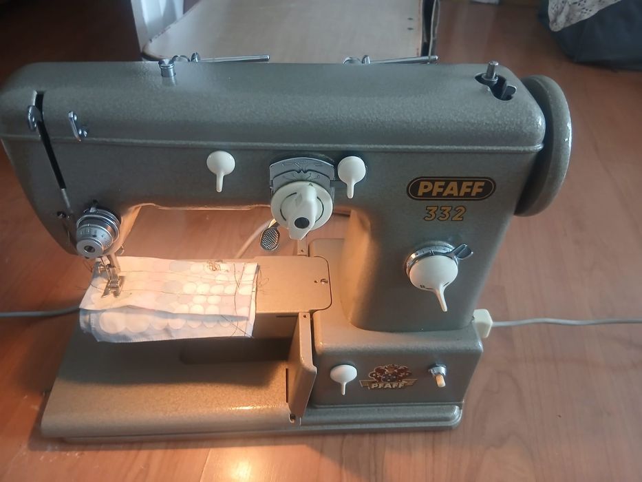 Sprzedam maszynę do szycia PFAFF 332   w  doskonałym stanie techniczny