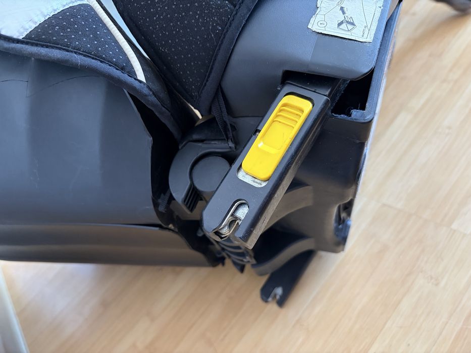 автокрісло RECARO Monza Nova (15–36 кг, ISOFIX/Seatfix)