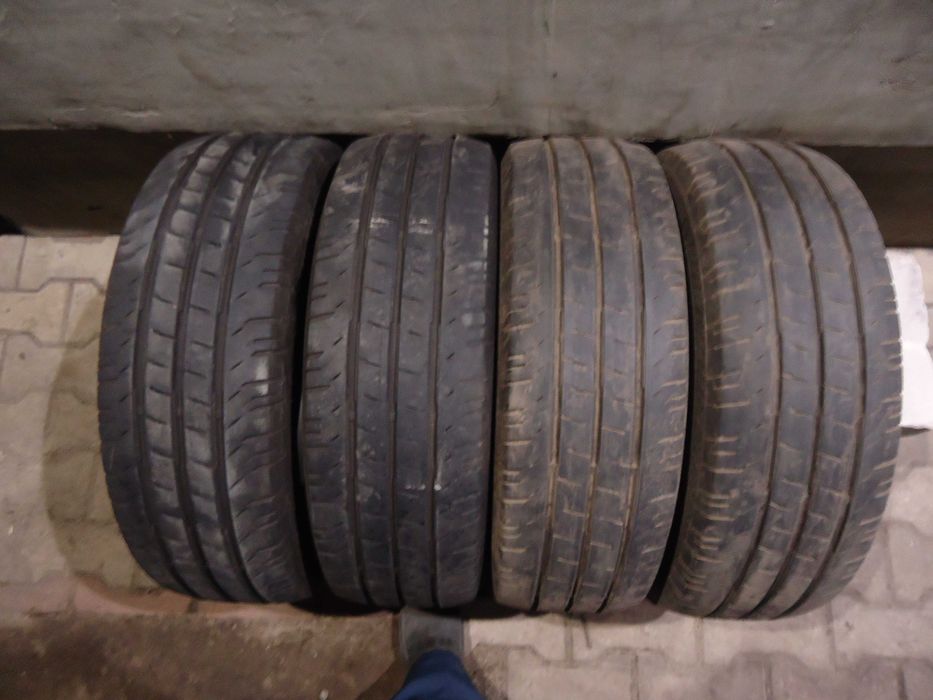 Продам автопокришки контіненталь 200.  205-65 R16C