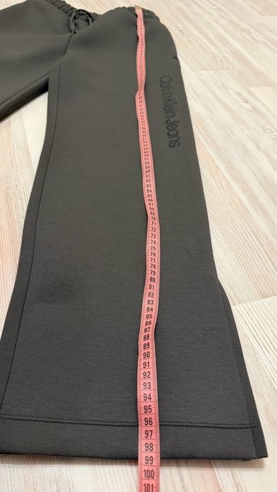 штани сірі Calvin Klein s