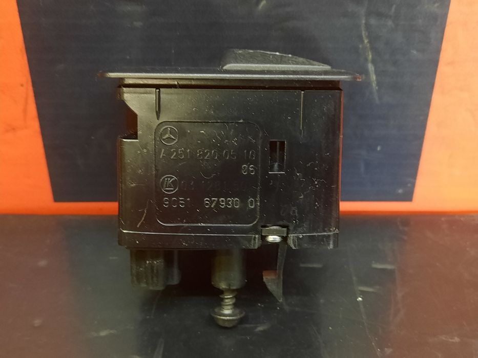 Comando / botão / interruptor vidros trás direito MERCEDES-BENZ Classe
