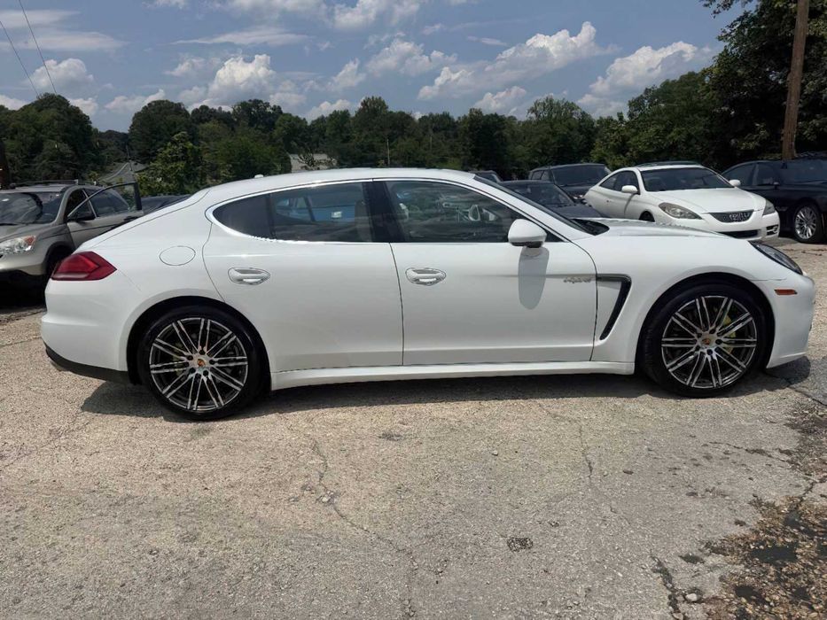 Porsche Panamera      2015