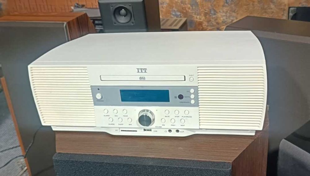 Музичний програвач ITT комбайн CD, radio FM, Флешка, AUX, MP3