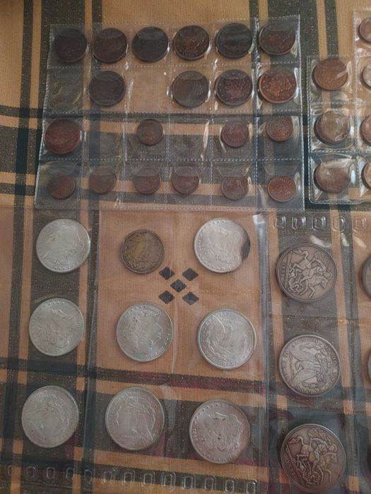 RÉPLICAS DA ÉPOCA.  USA 1888 dólares e ENGLAND libras.