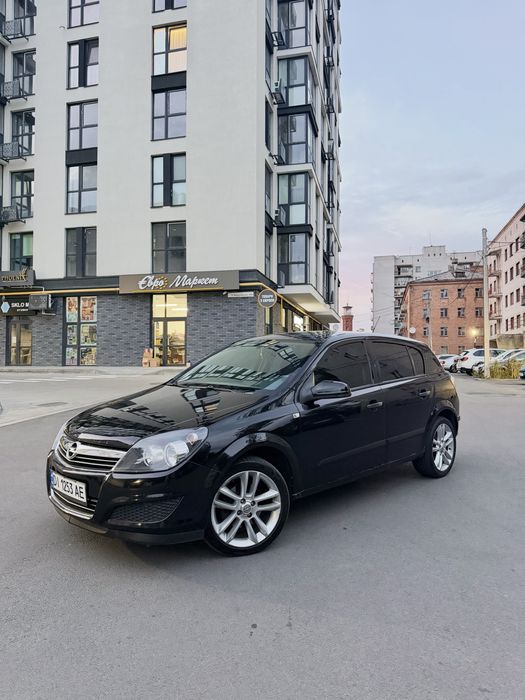 Продам Opel Astra H