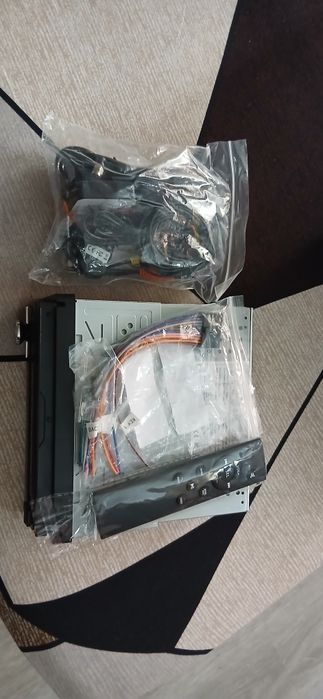 Radio com ecrã de gaveta novo gps e camera traseira