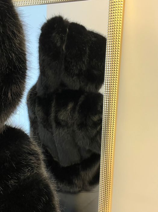 HIT Ciepłe czarne sztuczne futro futerko z kapturem oversize modne