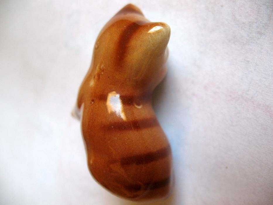 Kot - rudy uroczy kotek - Figurka - porcelana - 3,5 x 3,5 x 2 cm