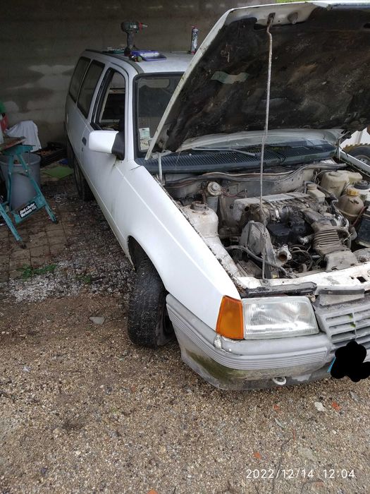 Clássico Antigo Opel Kadett E 1.6D duas portas