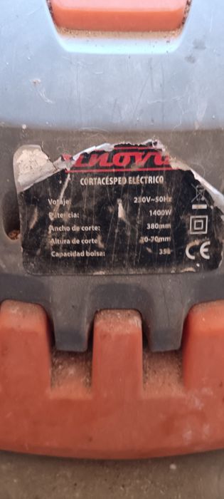 Corta relva elétrico