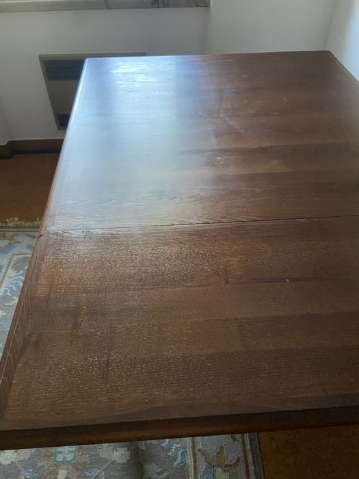 Mesa jantar extensivel. Em madeira maciça. Castanha.