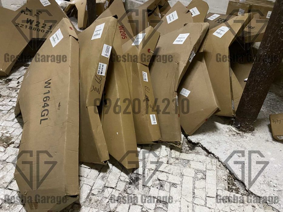 Крила крылья Mercedes мерседес W164 W205 X164 W166 W212 метал алюміній
