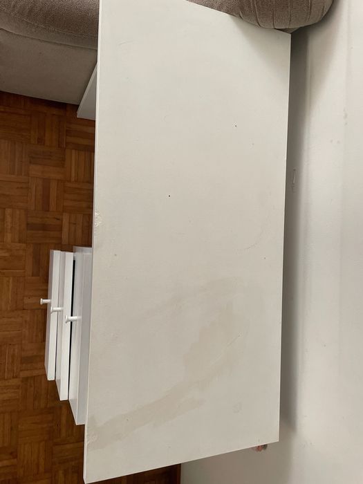 Secretaria de estudo com gavetas