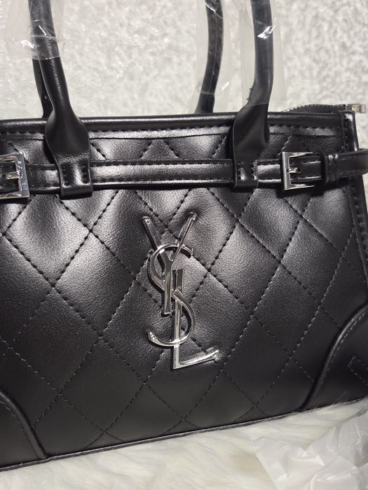 Дуже стильна і вмістка новинка, Ysl сумочка