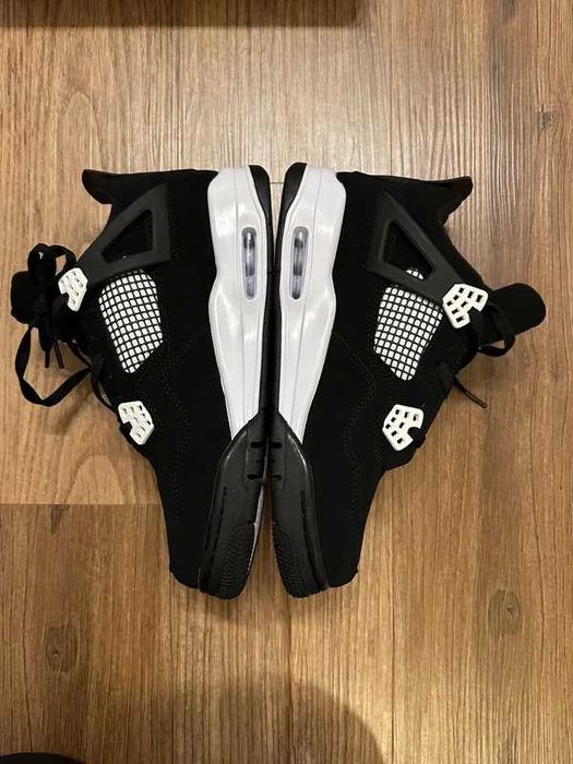 Jordan 4 Retro White Thunder R.44