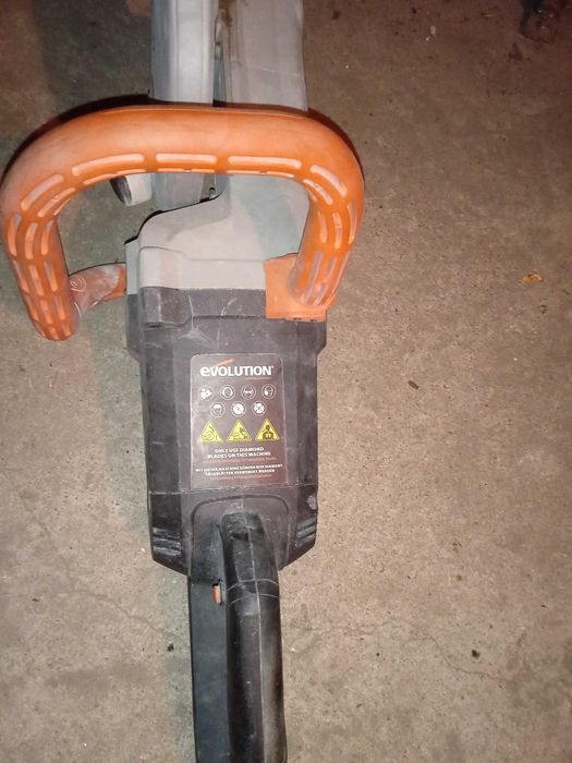 Piła przecinarka elektryczna Evolution 255mm