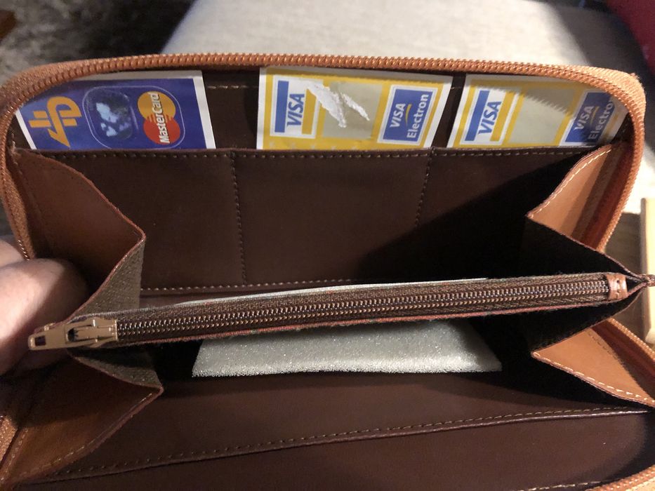 Carteira em pele genuina