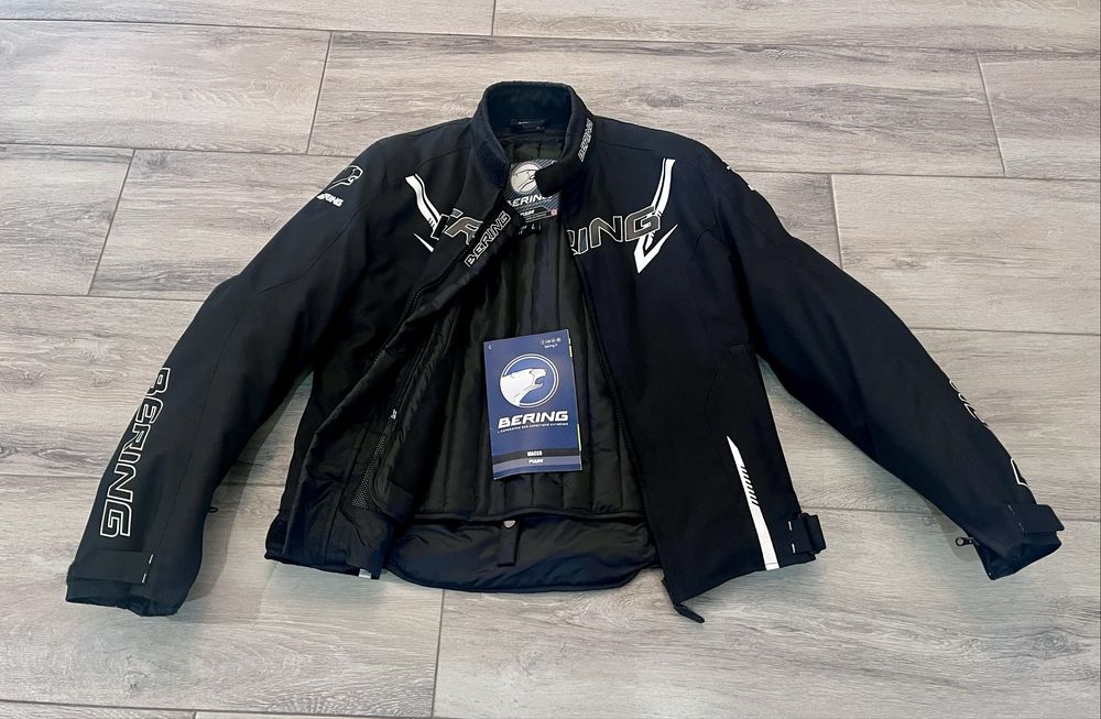 Casaco de Mota Bering