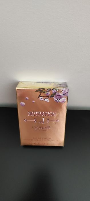 Quatro perfumes novos.