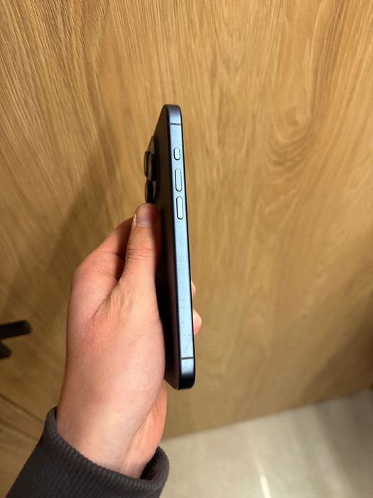 iPhone 15 Pro w stanie jak nowym
