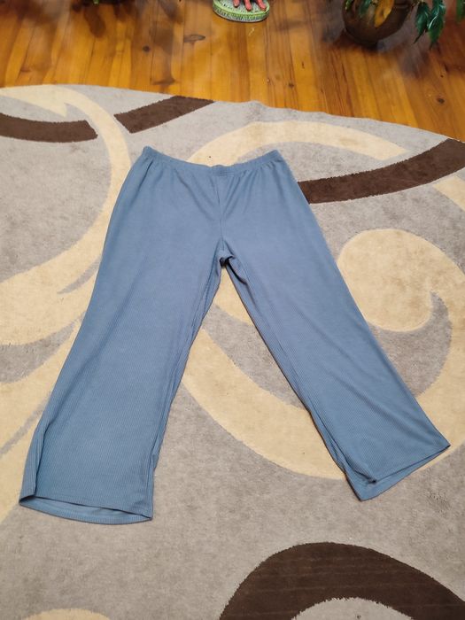 Жіночі штани палаццо.