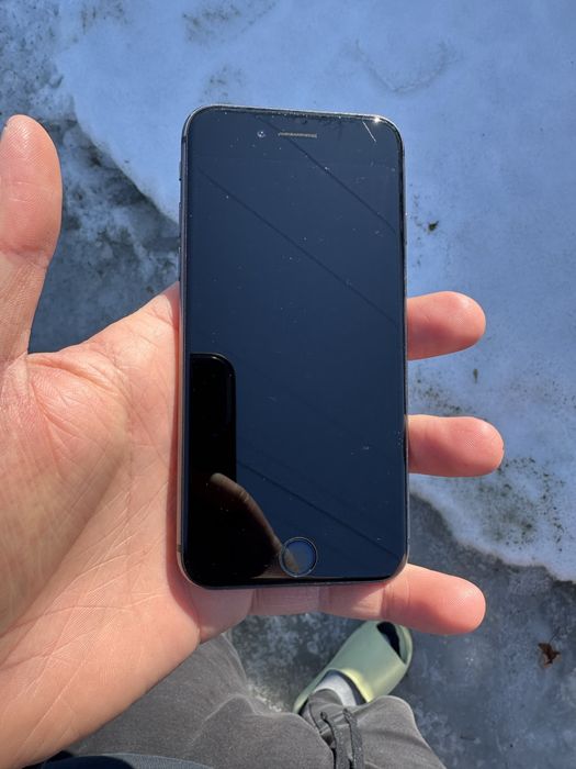 Iphone 8 64gb повністю робочий