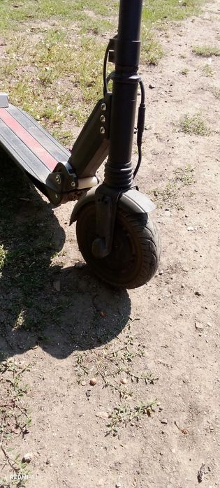 Продам электросамокат взрослый почти новый покупался две недели назад