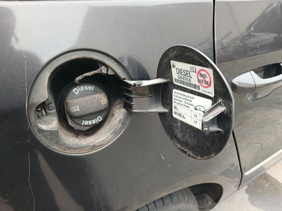 Tampa depósito combustível VOLKSWAGEN Passat Variant (3C5)