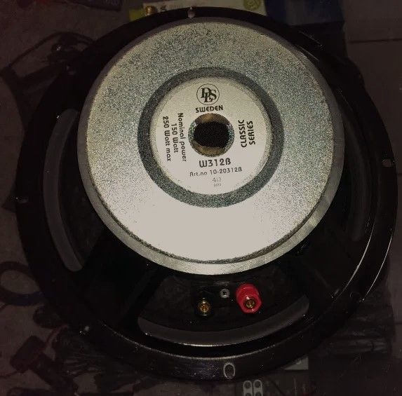 Сабвуфер DLS 12" W312B