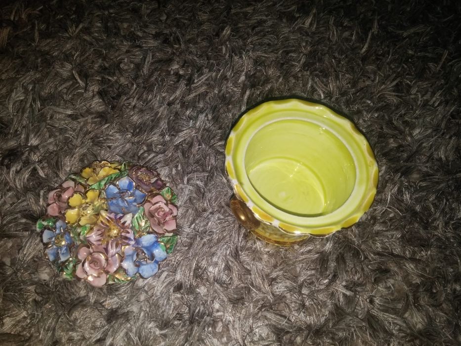 Porcelana joalheira bonecos