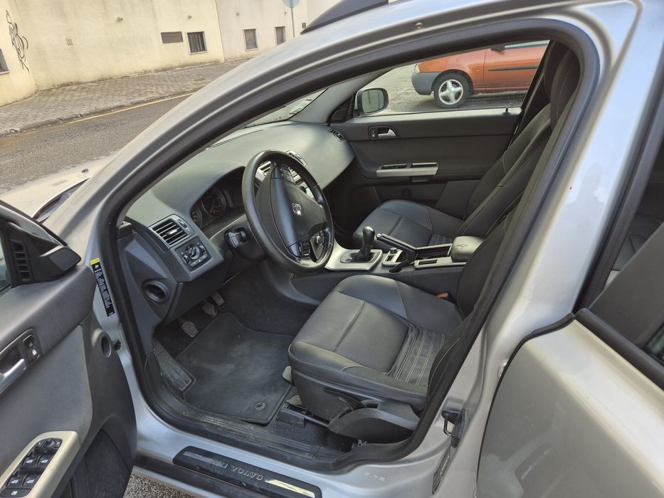 Volvo  V50  2009