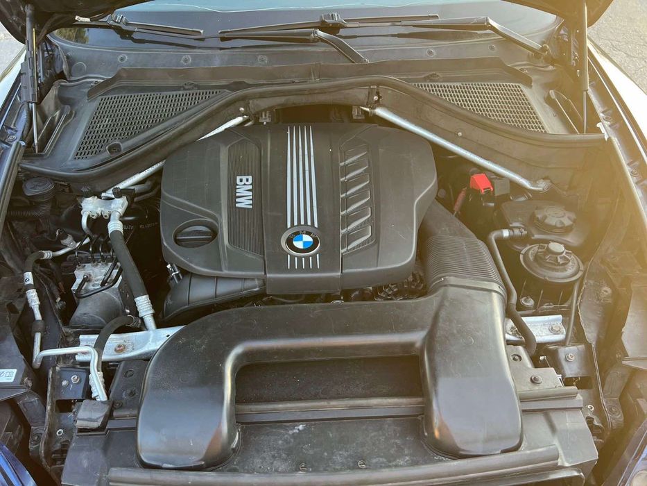 Продам BMW X5 E70 СРОЧНО!