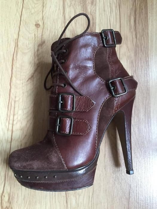 Buty kozaki wysoki obcas koturn skóra brązowe River Island 36