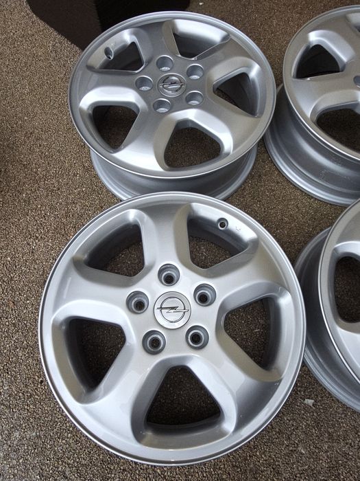 Alufelgi Trafic Vivaro 5x118 r16