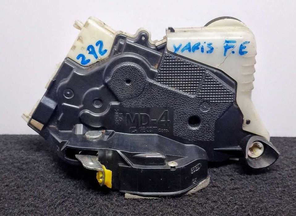Fechadura / Fecho Porta Frente Esquerdo - TOYOTA YARIS