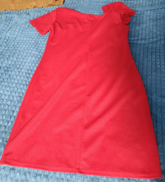 Сукня червона блискуча