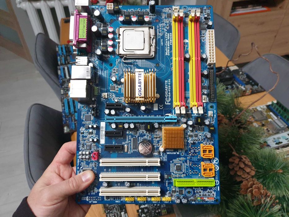 Płyta główna Gigabyte GA-P35-S3L z procesorem intel CORE 2 QUAD Q8200