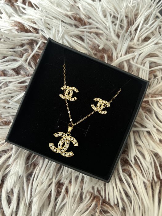 Zestaw komplet bizuterii CC zlota pozlacana kolczyki i naszyjnik krotki