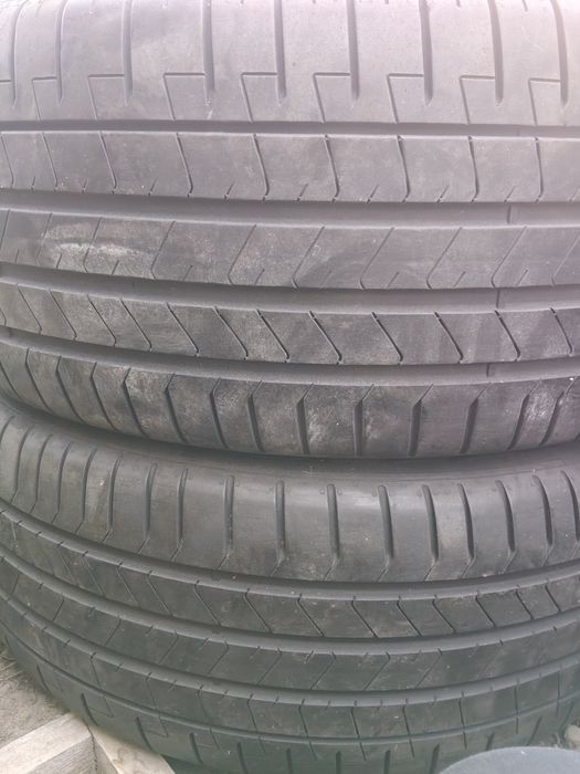 Opona Pirelli 285/45r21