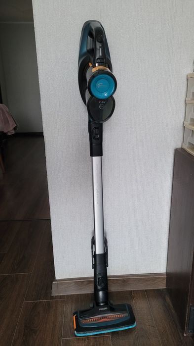 Миючий бездротовий пилосос PHILIPS SpeedPro Aqua