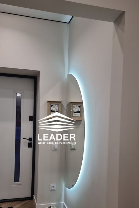 Продам таун!ДИЗАЙНЕРСЬКИЙ- СТИЛЬНИЙ!своя ділянка+парковка!Без Комісії