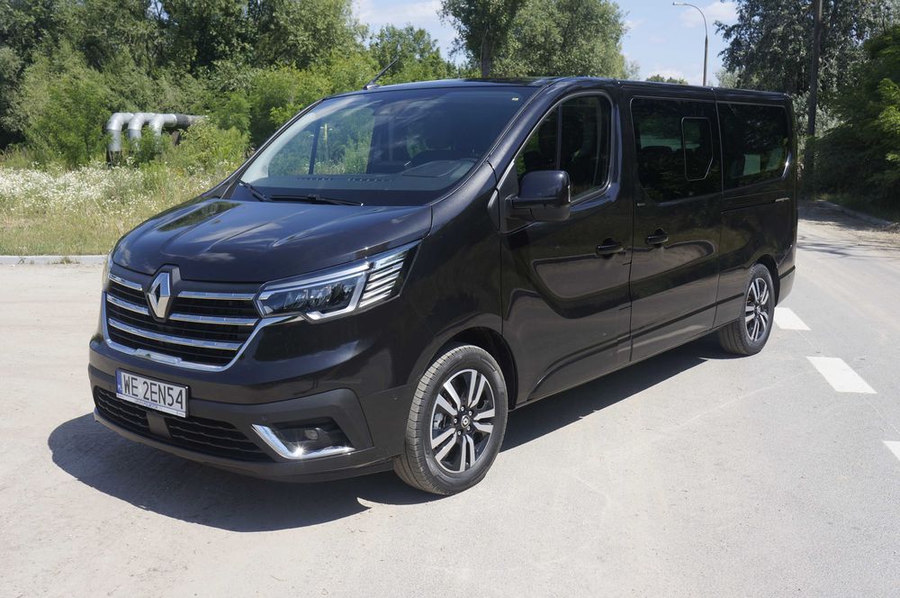 Wynajem busa Renault Trafic SPACECLASS - 7 osobowy