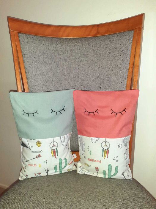 Almofadas de trigo e alfazema, para aquecer no micro ondas.